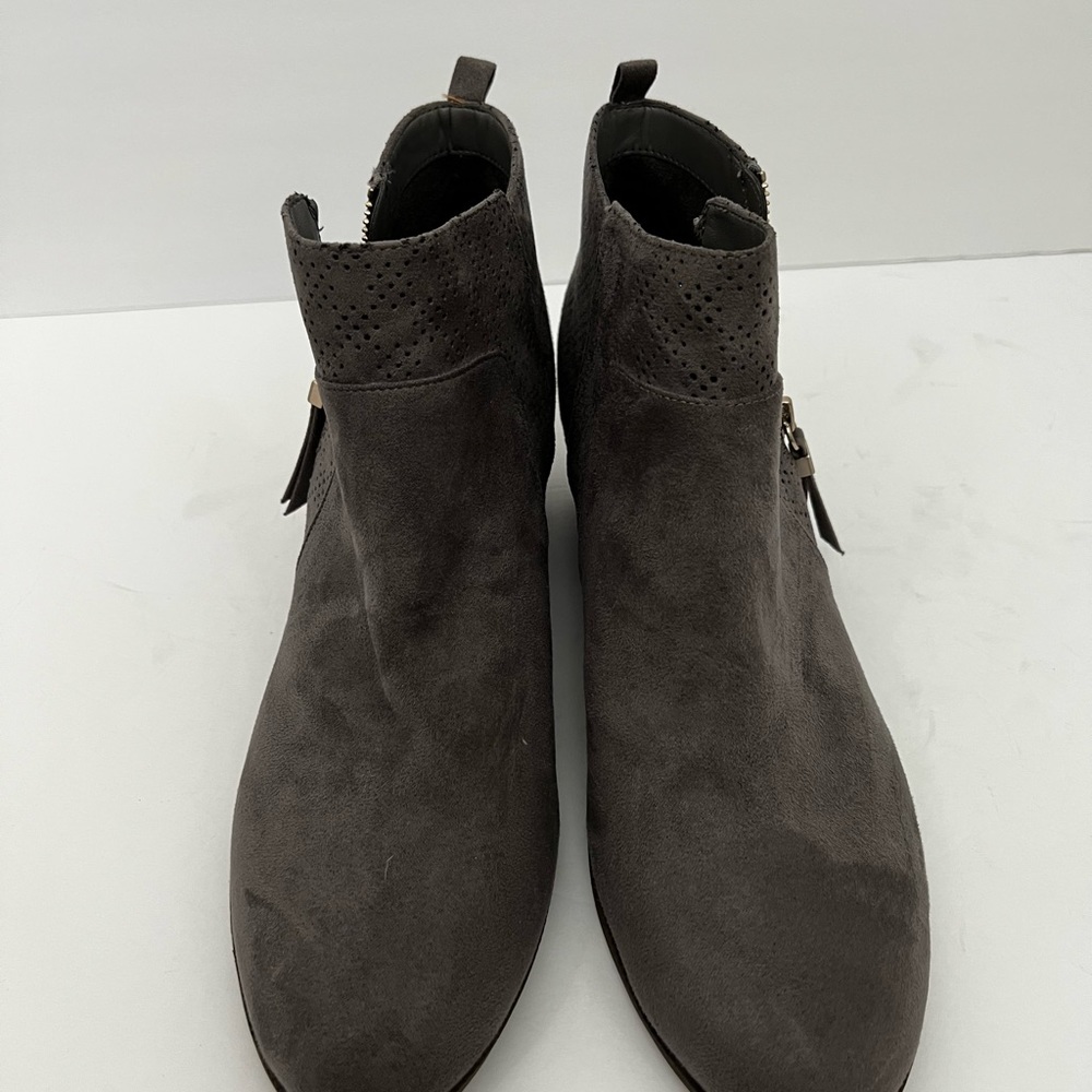 Dr Scholls gray perforated faux suede booties boho side zip excellent si… - Picture 2 of 8